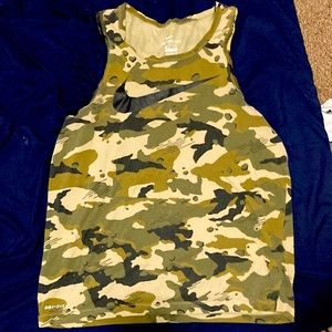 COPY - Nike Camo Muscle Shirt/Tank Top Large